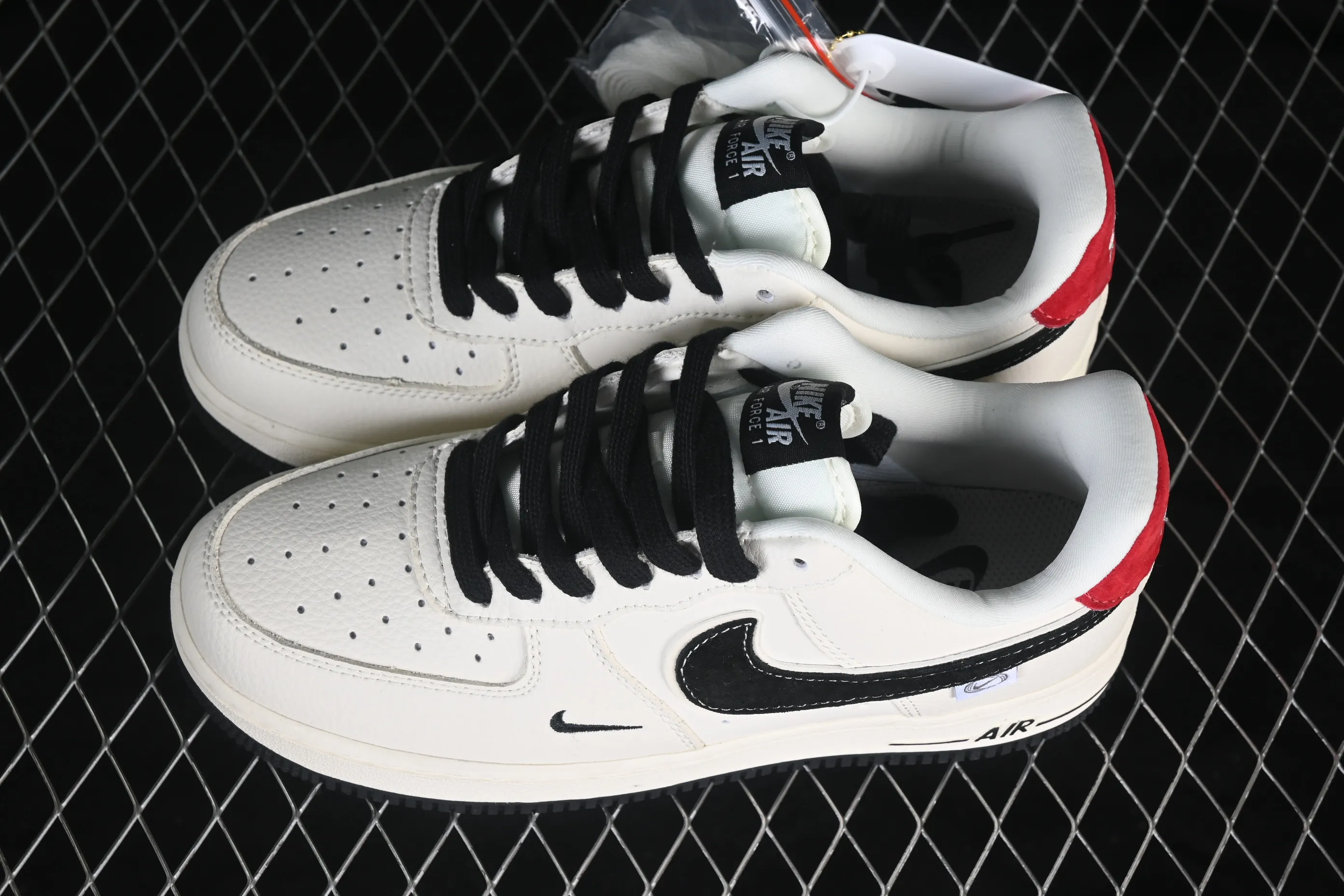 All categories Nk Air Force 1 Air Force series Nk Air Force 1 Low Air Force low-top Nike Air Force 1'07 Low Retro beige black red Air Force 1 low-top casual sneakers DD1982-324